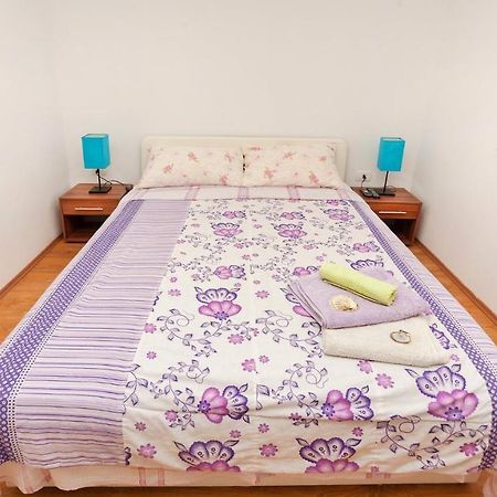 Apartments Barbara With Pool Brseč Εξωτερικό φωτογραφία