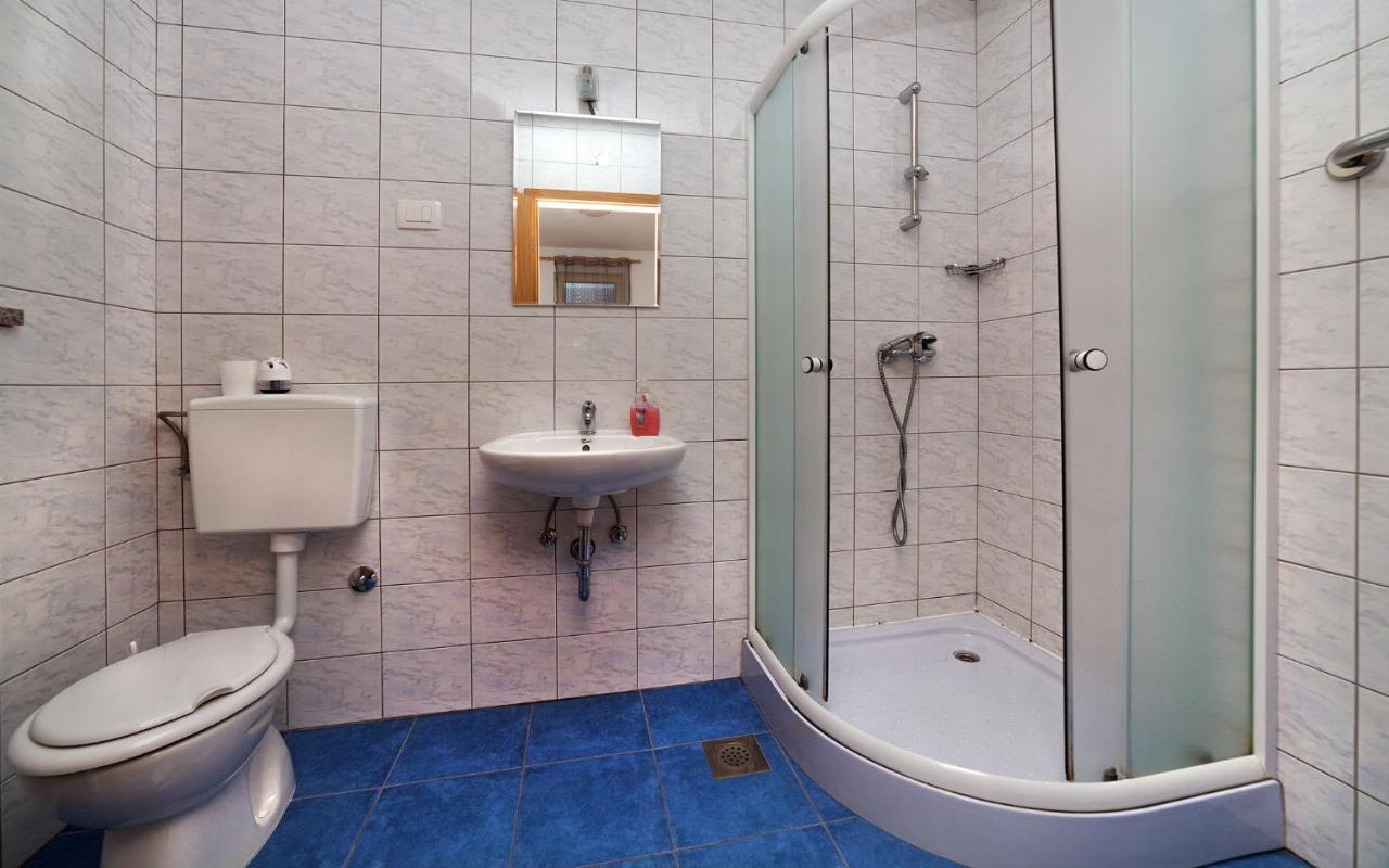 Apartments Barbara With Pool Brseč Εξωτερικό φωτογραφία