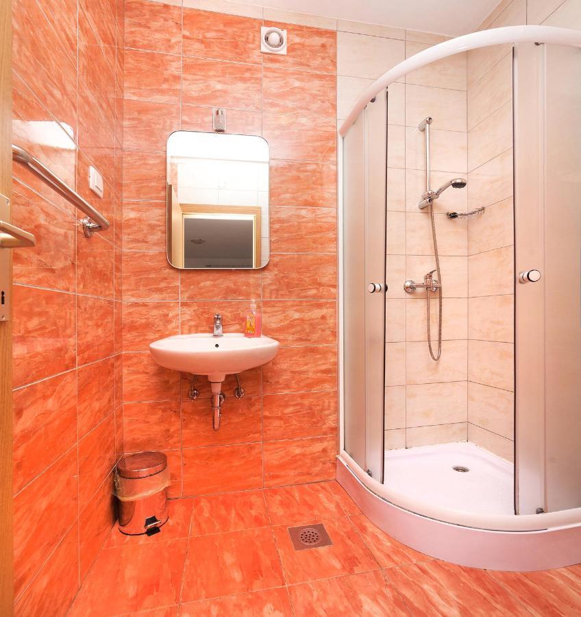 Apartments Barbara With Pool Brseč Εξωτερικό φωτογραφία