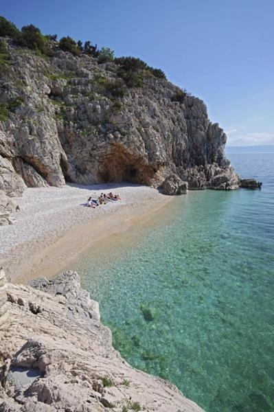 Apartments Barbara With Pool Brseč Εξωτερικό φωτογραφία