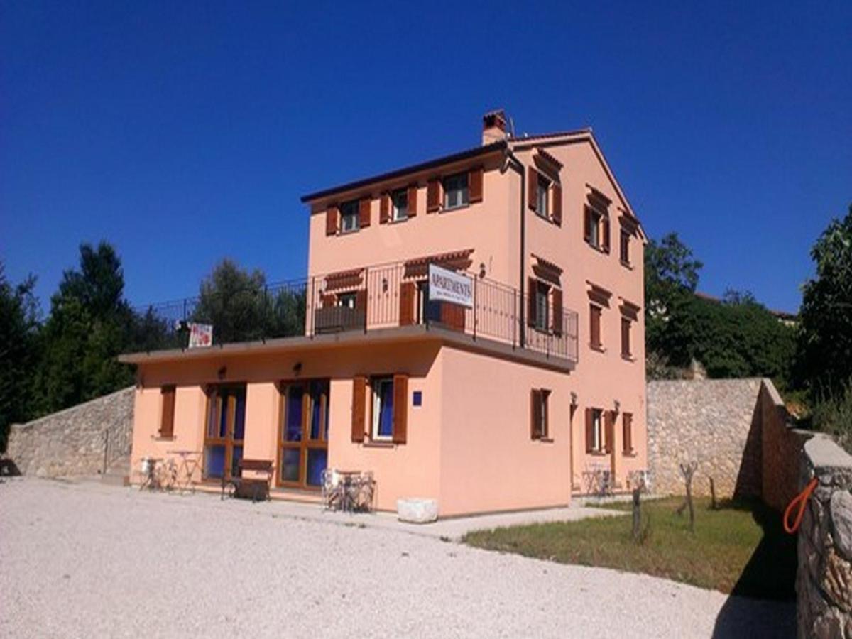 Apartments Barbara With Pool Brseč Εξωτερικό φωτογραφία